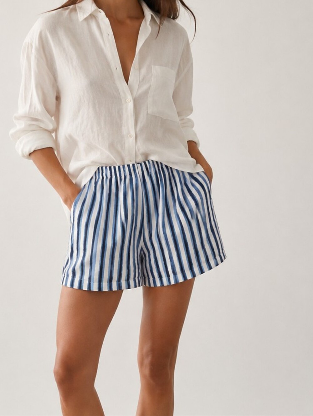 VINCE. Striped TENCEL Shorts Blue White Size L NWT